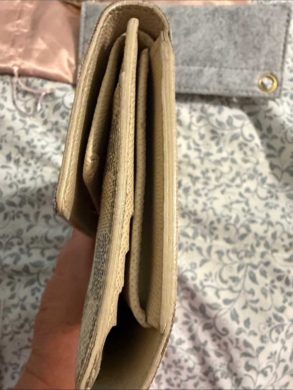 Louis Vuitton Damier Azur Sarah Wallet - Picture 4 of 9